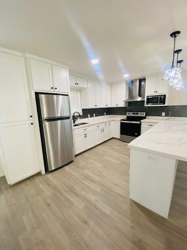 Photo - 521 Vine Ave