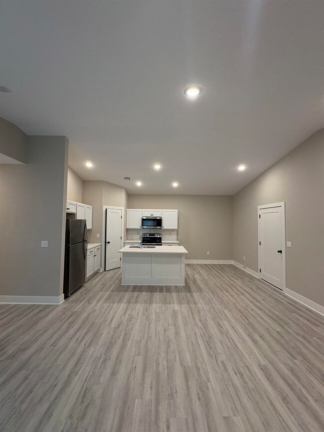 Photo - 12823 E Blake St Unit 12823