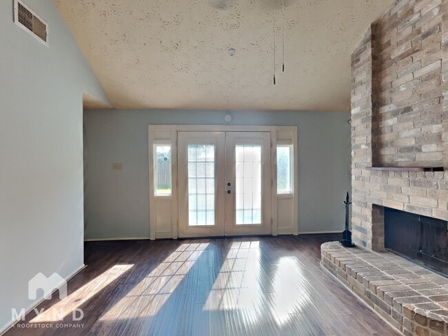 414 Enfield Dr