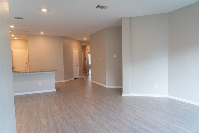 Photo - Spacious 3/2 Dream in Converse TX