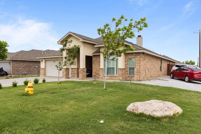 Photo - 825 E 91st St