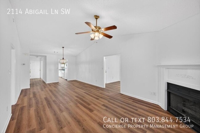 Photo - 2114 Abigail Ln SW