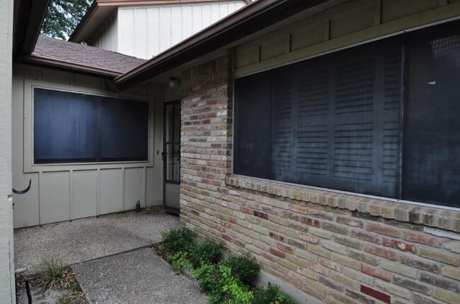 Photo - 3700 Steck Ave