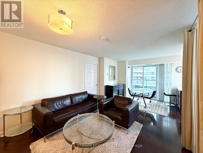 35 Hollywood Ave Unit 1219