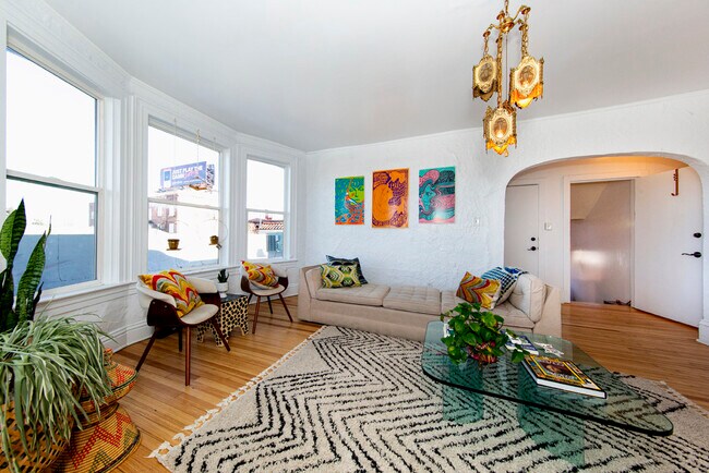 Sala de estar - 2220 E Colfax Ave Unidad Apartment