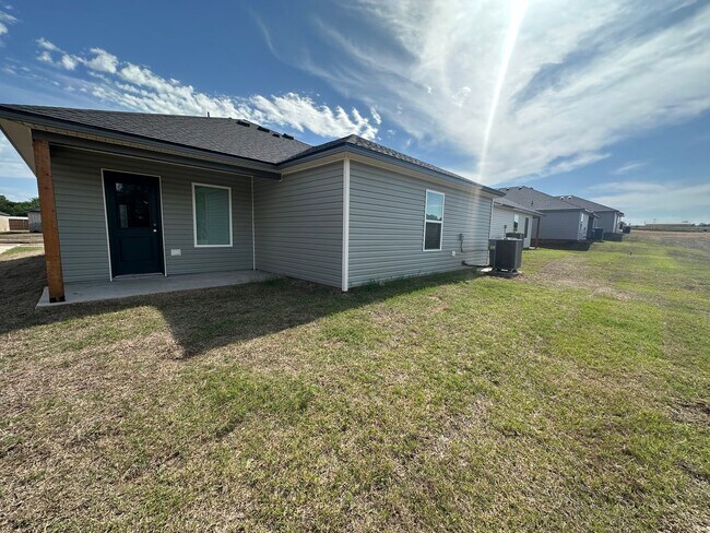 Photo - *Newly Built* 3 Bed 2 Bath 2 Car Garage