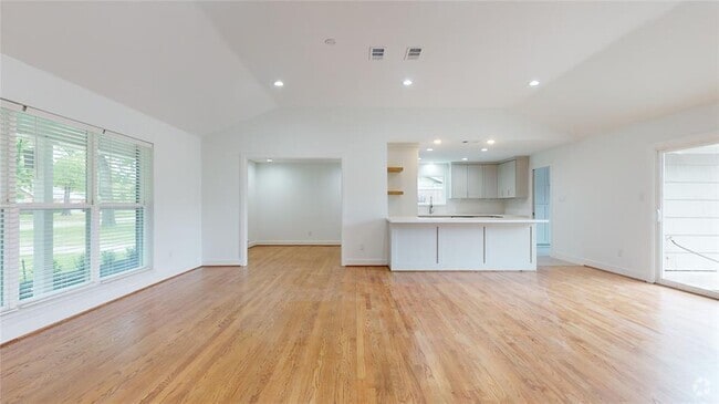 Building Photo - 9746 Tappenbeck Dr Rental