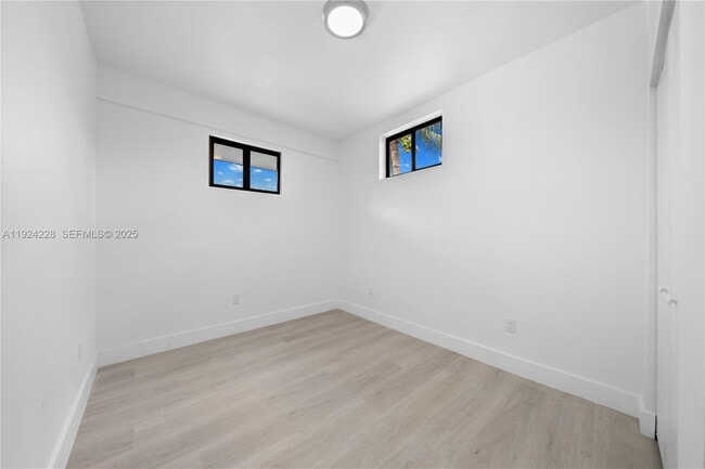 Photo - 2983 NW 1st St