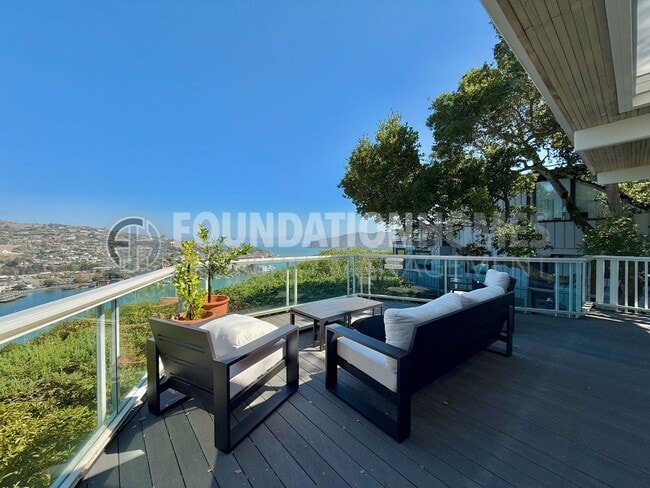 Award-Winning Belvedere Retreat - VIEWS - ... - Award-Winning Belvedere Retreat - VIEWS - ...