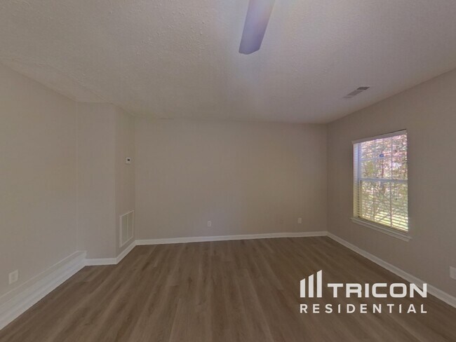 Photo - 1040 Field View Drive McDonough GA