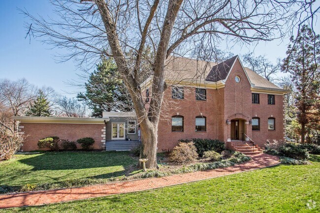 Building Photo - 1412 Coventry Ln Rental