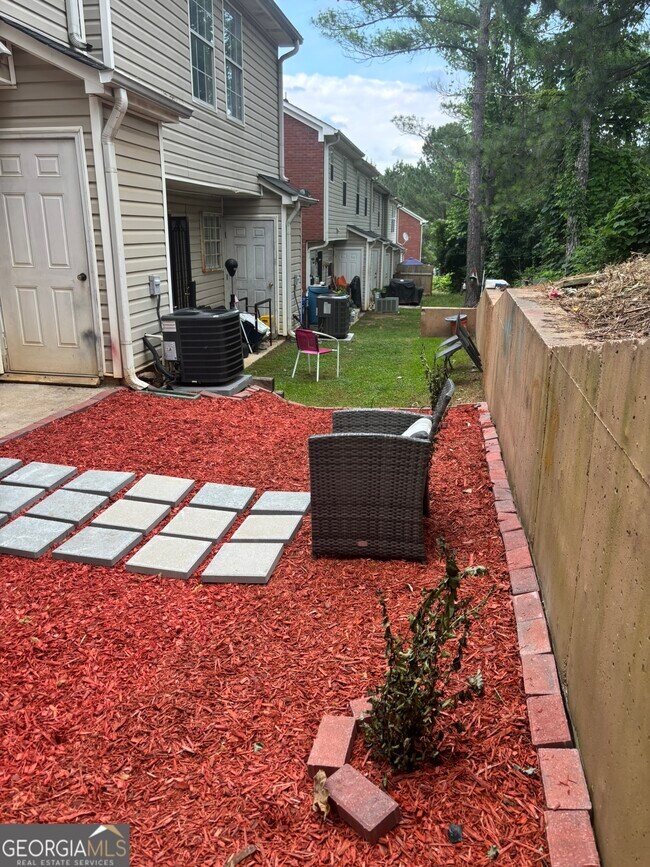Photo - 5739 Windfall Ln