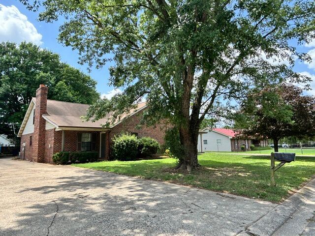 645 Lilly Ln
