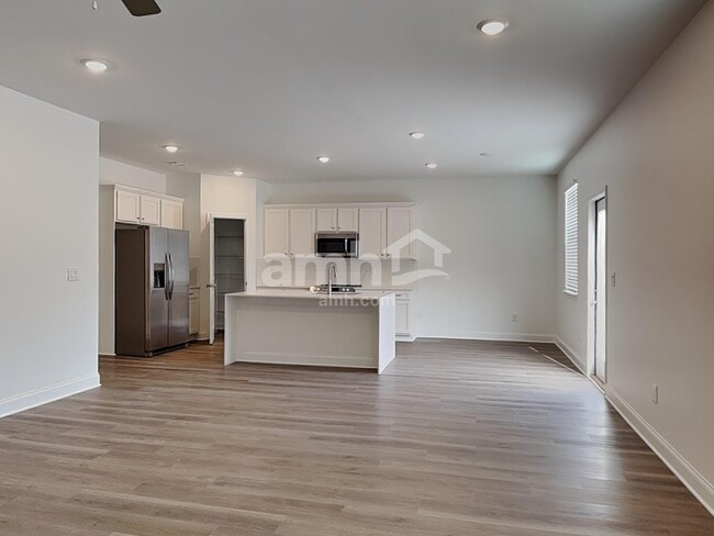 Photo - 511 Hickory Pointe Rd