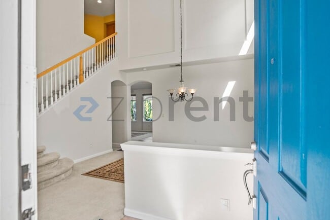 Photo - 2433 Pearlite Way