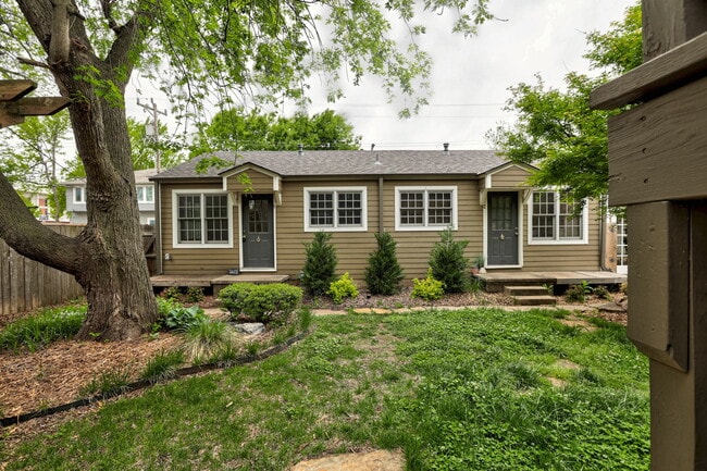 Building Photo - 760 1/2 S Jenkins Ave
