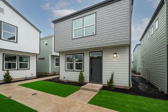 Building Photo - Move In Special- Up to 3 Months Free !! Ne... Rental