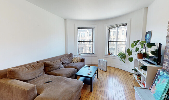 Building Photo - 880 Huntington Ave Unit 2 Rental