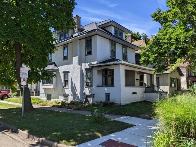 Building Photo - 601 W Cedar St Rental