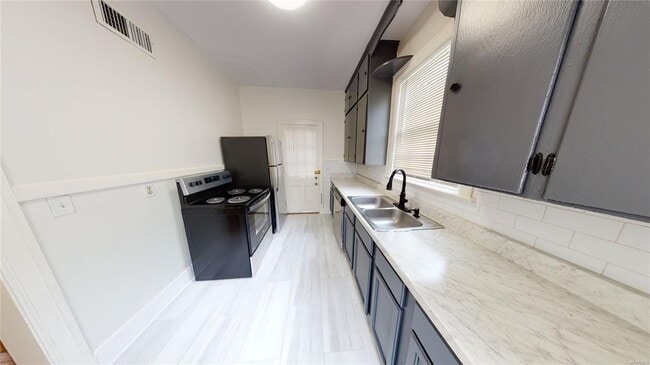 Photo - 603 Hubbard Ave