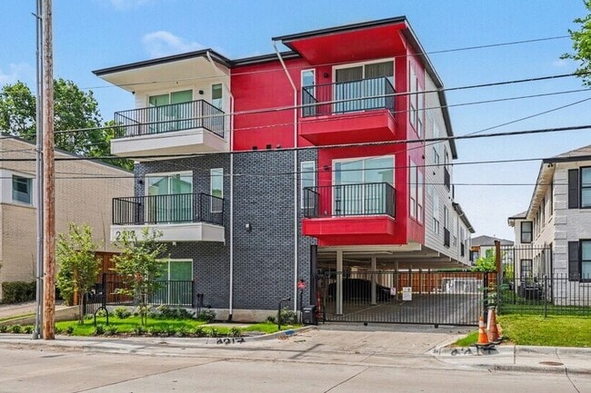 Photo - 2217 N Fitzhugh Ave