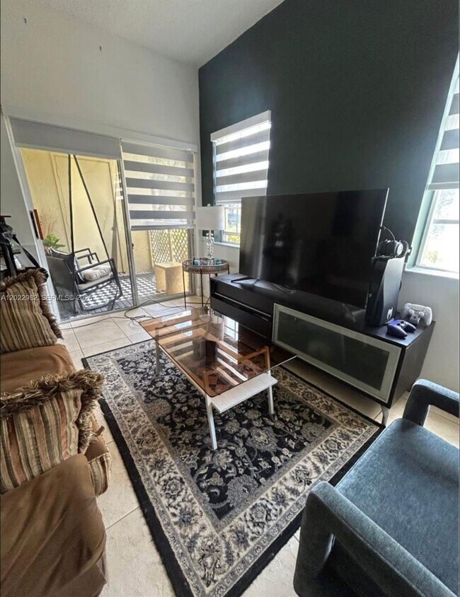 Photo - 18308 NW 68th Ave Unidad B