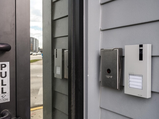 Photo - 5528 W Gettysburg St Unit 1