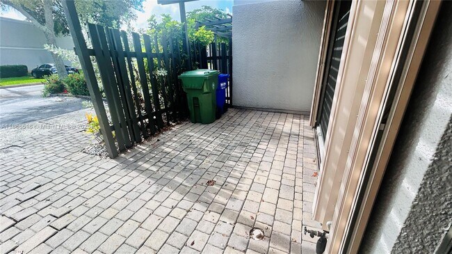 Photo - 1666 NW 113th Way