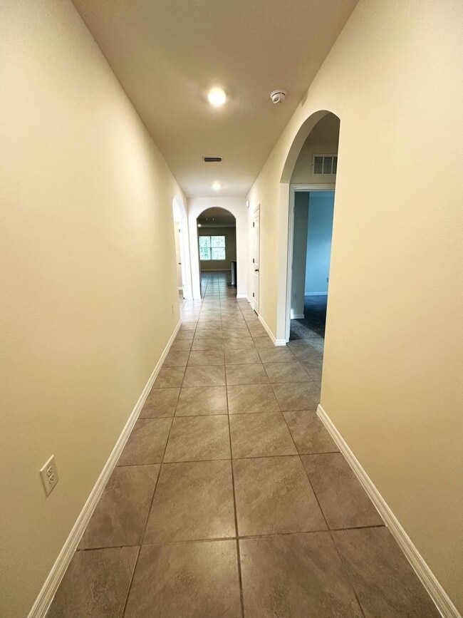 Photo - Lake Diamond North 4 Bed, 2 Bath