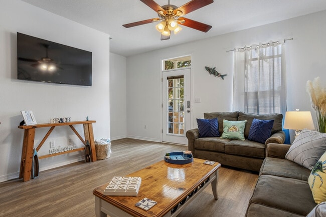 Building Photo - 241 Cowan Rd Unit SI ID1473636P