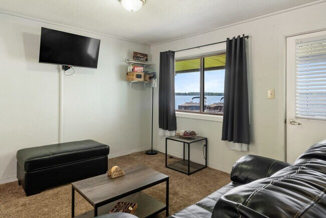 228 E State St Unit SI ID1596518P