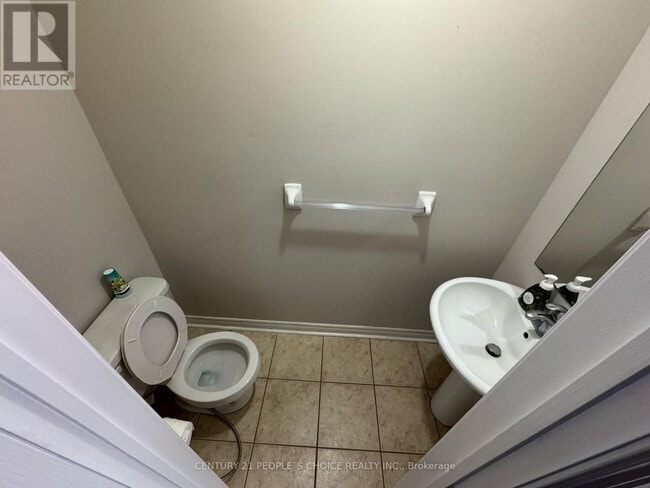 Photo - 3704 Golden Locust Dr