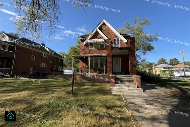 Building Photo - 2908 Fullerton Ave Unit 2908 Fullerton St  1