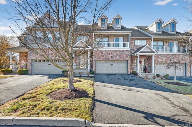 Photo - 5 Clearwater Ct