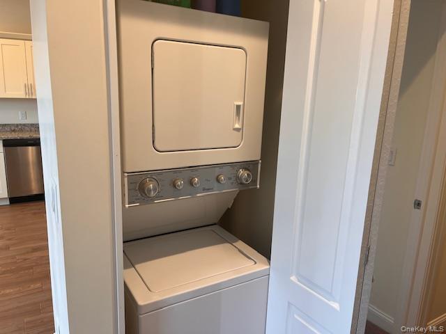 Photo - 333 W Montauk Hwy