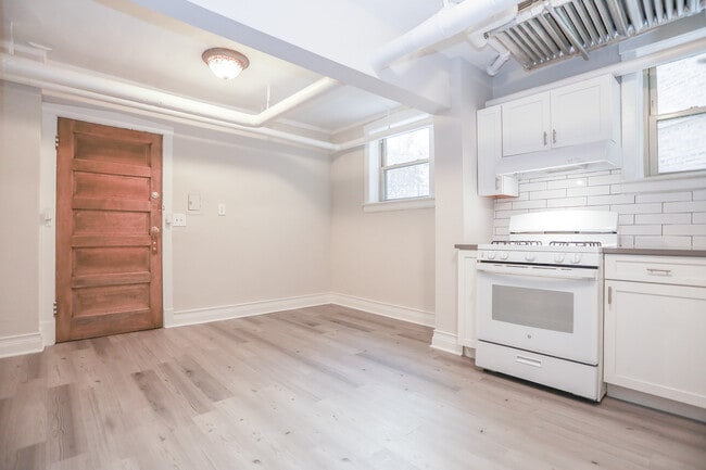 Photo - 4647 N Manor Ave Unit #G