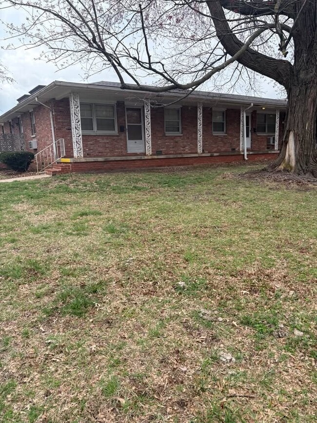 Photo - 1258 E Elm St Unidad 13