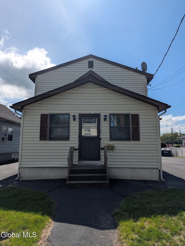 Building Photo - 1729 Ferguson St Unit 2