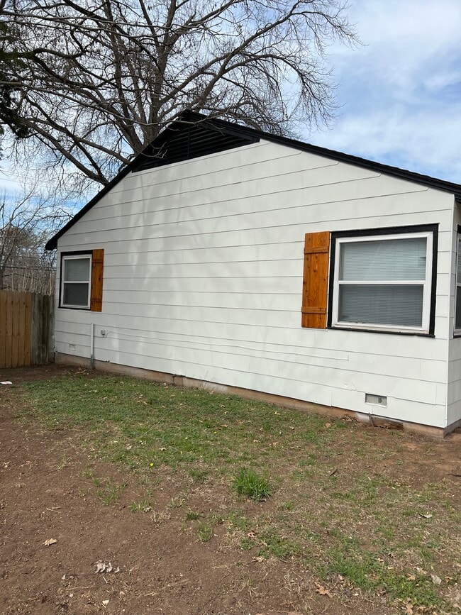 Photo - 704 S McDonald St House