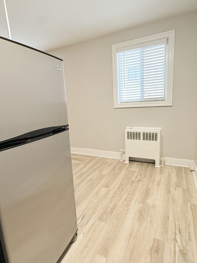 Photo - 308 Askin Ave Unit 9