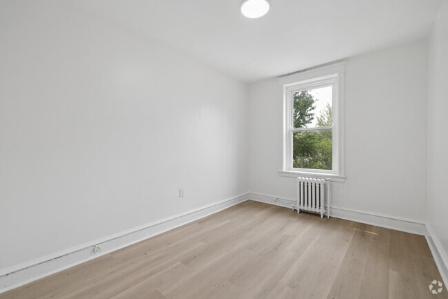1BR, 1BA - 550SF - Primary Bedroom