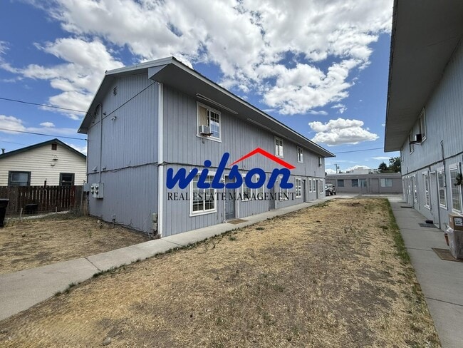 Building Photo - 1103 Browne Ave Unit 2
