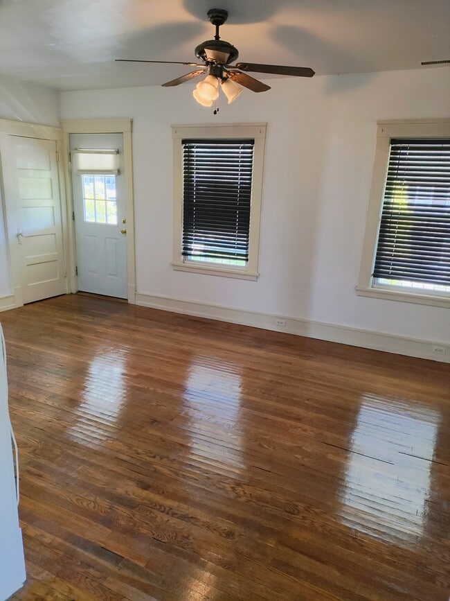 Building Photo - 764 Amherst St Unit amherst street