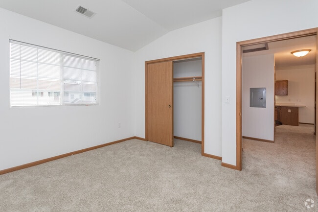 Regal Pointe Apartments