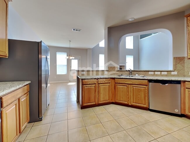 Photo - 2319 Merlin Dr