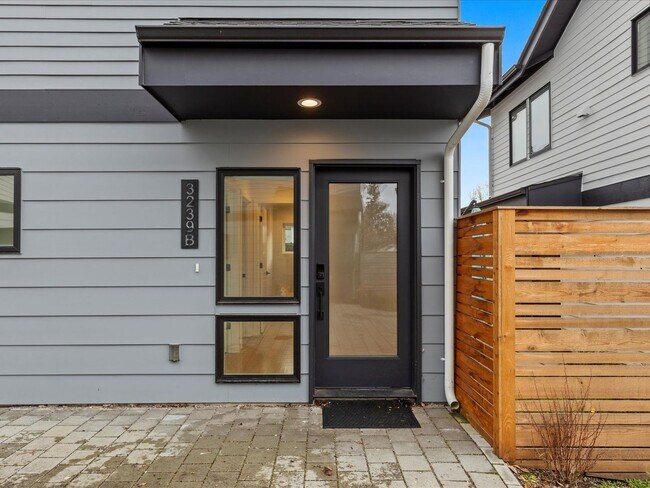 Photo - 2bd/1.75ba Seattle Home