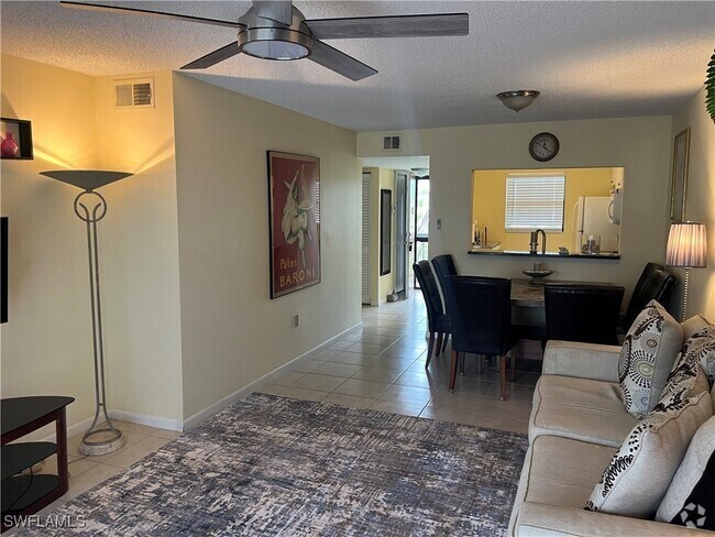 Building Photo - 9261 Central Park Dr Unit 206 Rental