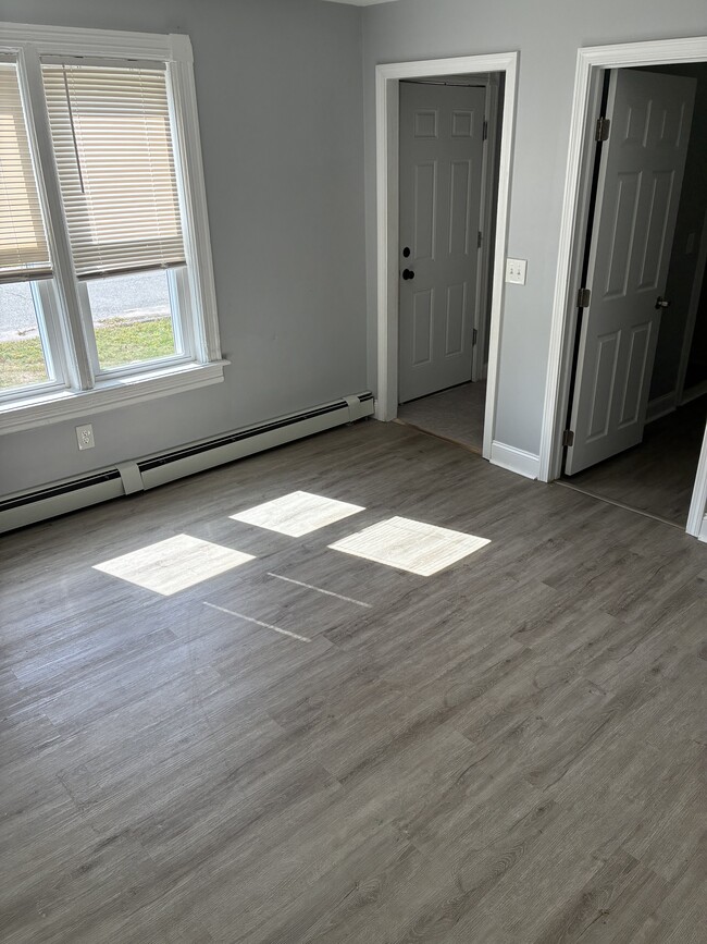 31 Hopkins St Unidad First floor