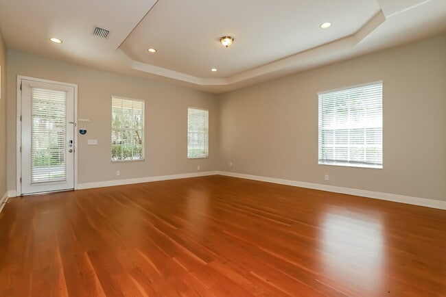 Photo - 8205 Lagerfeld Dr