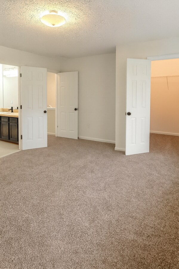 Photo - Room in Townhome on Waverly Hills Dr